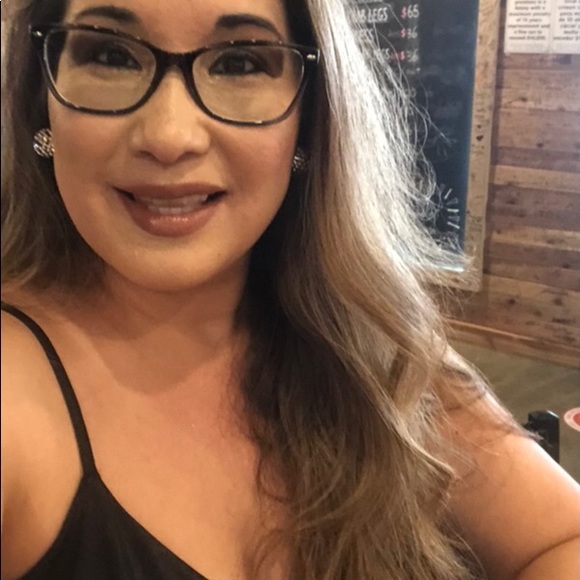 Meet your Posher, Zulie - Picture 2 of 13